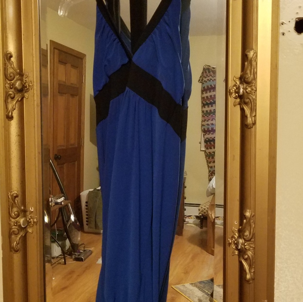 Royal blue short dress with band around thighs
